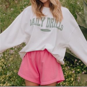 ISO daily drills sports crewneck size small or medium!